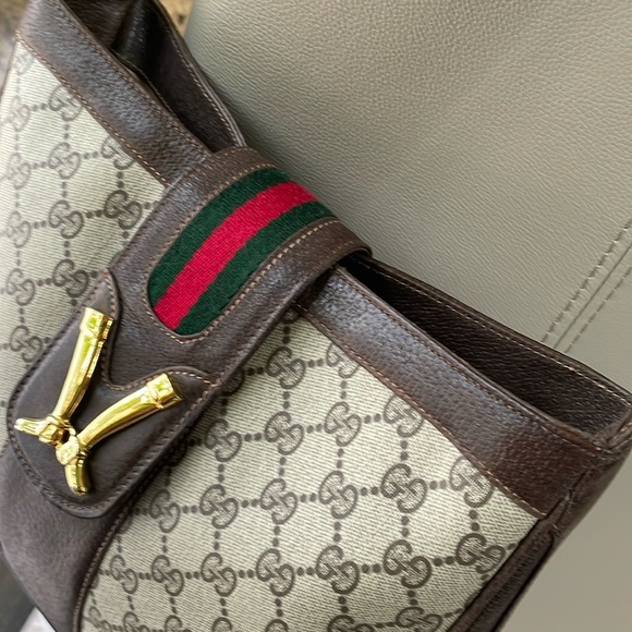 Authentic Gucci Supreme Sherry Line Leather Shoulder Bag. - Picture 12 of 17